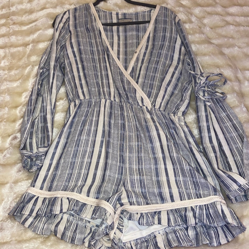 SUPER CUTE STRIPED ROMPER